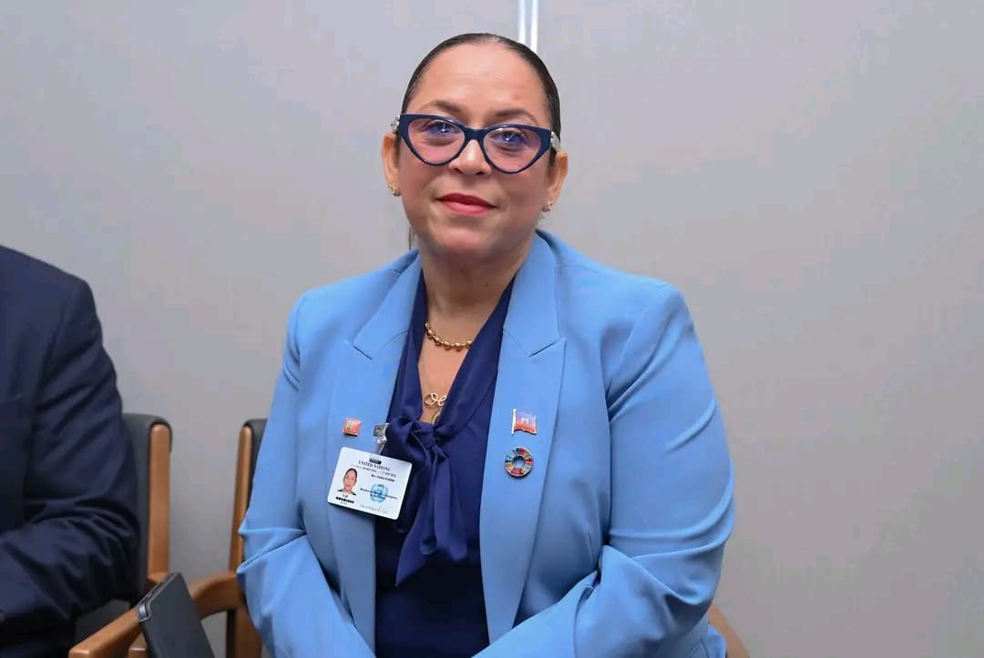 La Ministre des Affaires Étrangères et des Cultes Raina Forbin