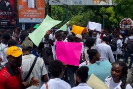 Une manifestation organisée pour réclamer la réouverture de l’Hôpital de l’Université d’État d’Haïti